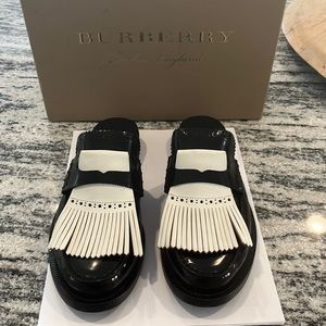 Burberry Beckshill black mule slide 28